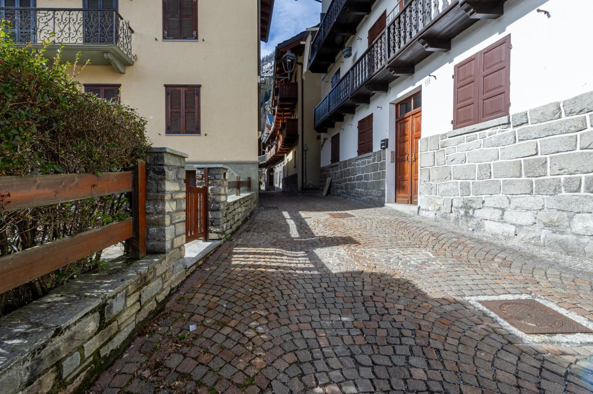 Appartamento La Villette- Comodo E Ben Posizionato - Cour 0220 Courmayeur Bagian luar foto